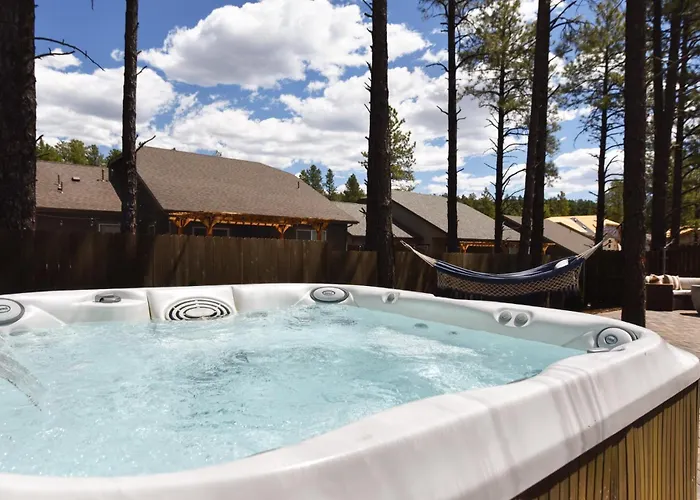 Windtree Retreat Hot Tub Pet-friendly Fire Pit Near Downtown * Flagstaff